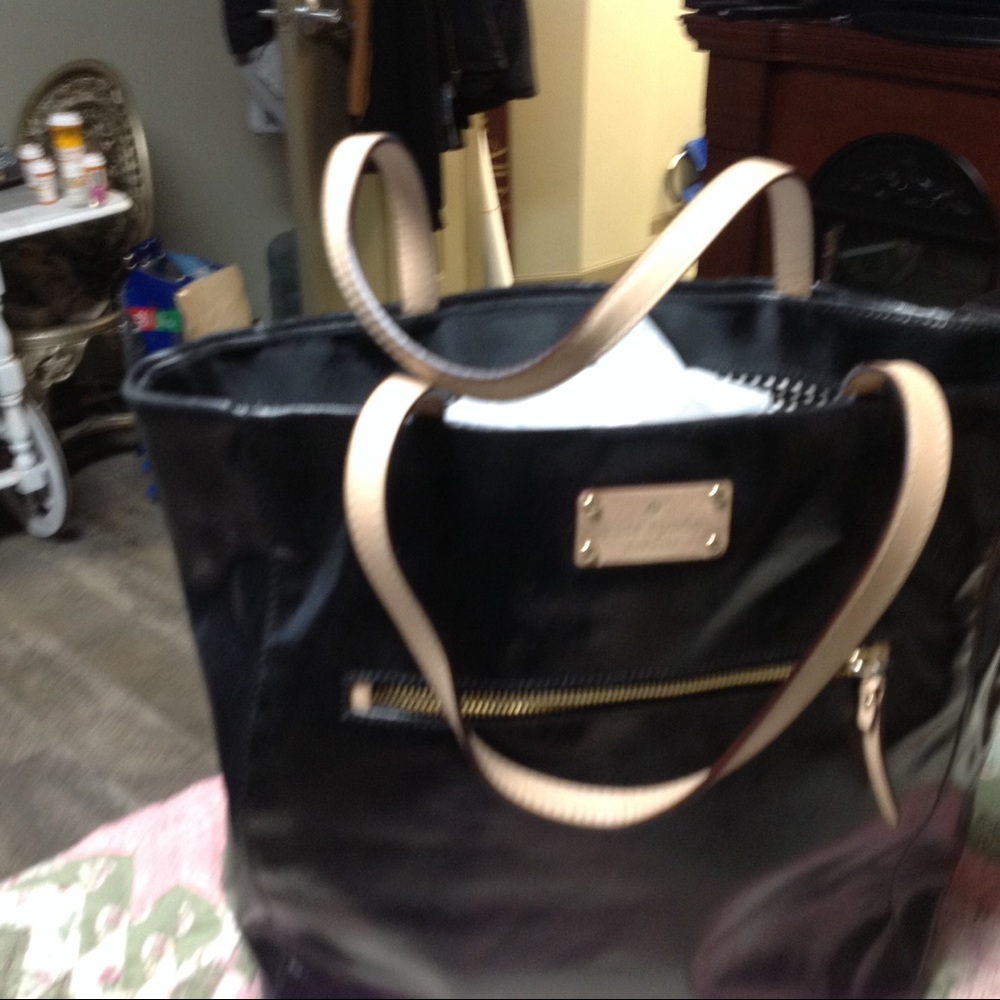 Kate spade hand bag gently used